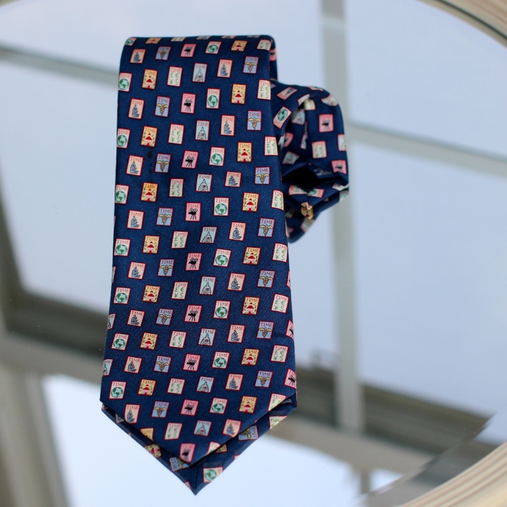 Vineyard Vines Time Magazine Covers Tie - Picture 3 of 7